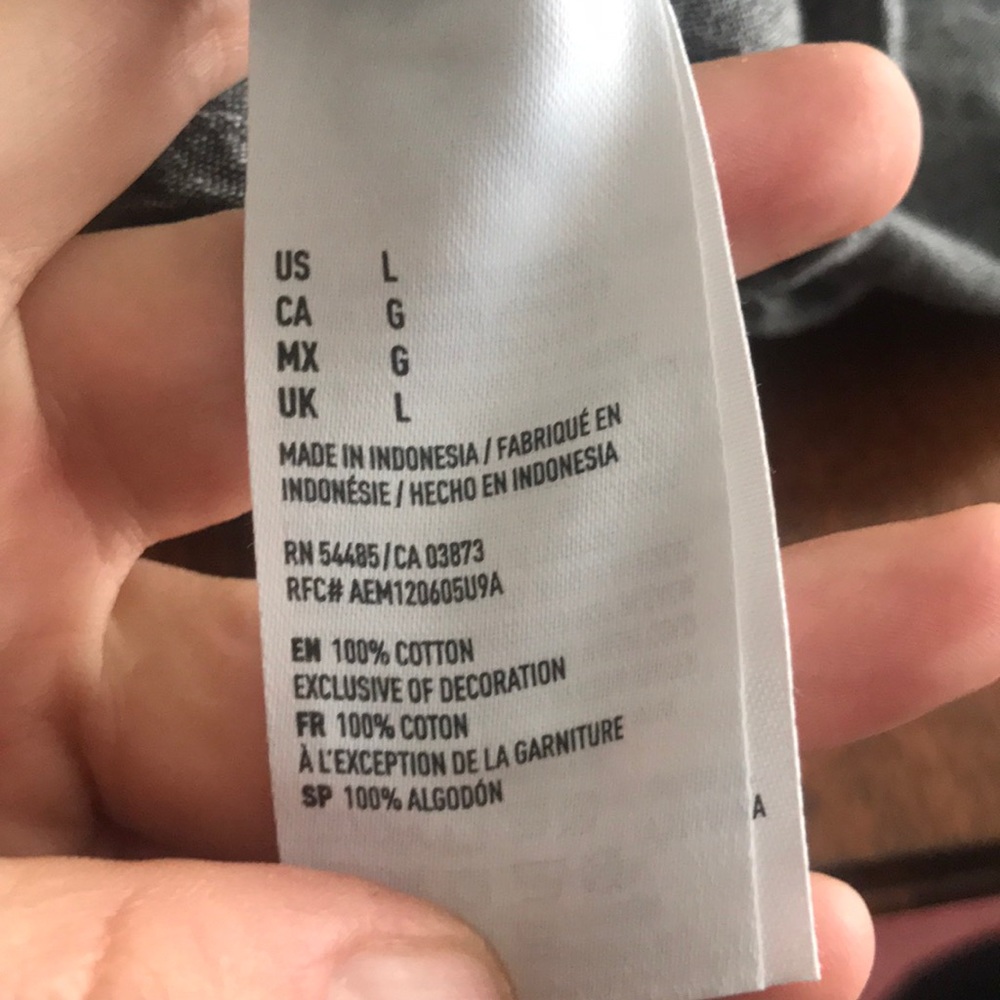 American Eagle Gray Classic Fit Button Down - image 4